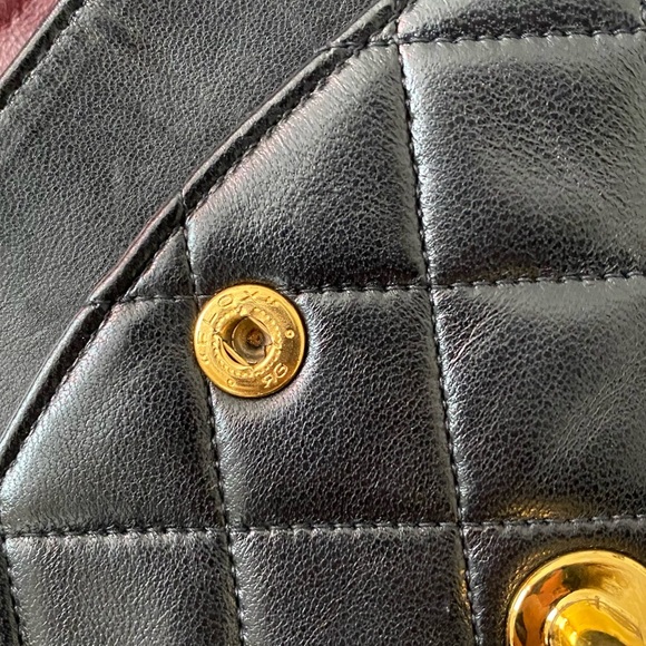 BLACK QUILTED LAMBSKIN CLASSIC DOUBLE FLAP MEDIUM - Picture 8 of 15